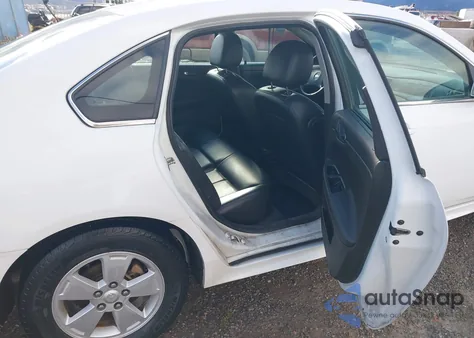 2011 Chevrolet Impala Police z USA, uszkodzony, nr VIN 2G1WD5EM7B1163770